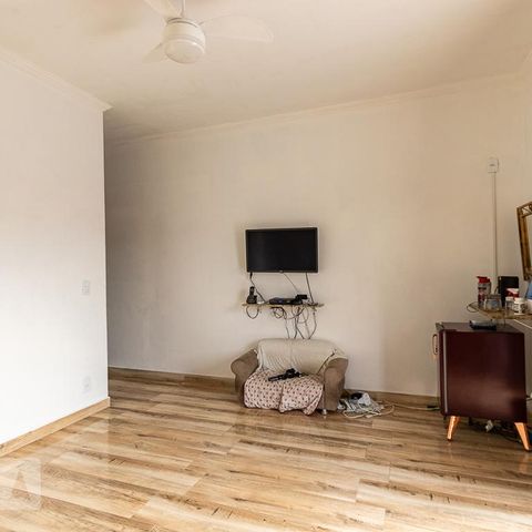 Casa à venda com 227m², 4 quartos e 2 vagasQuarto suíte 