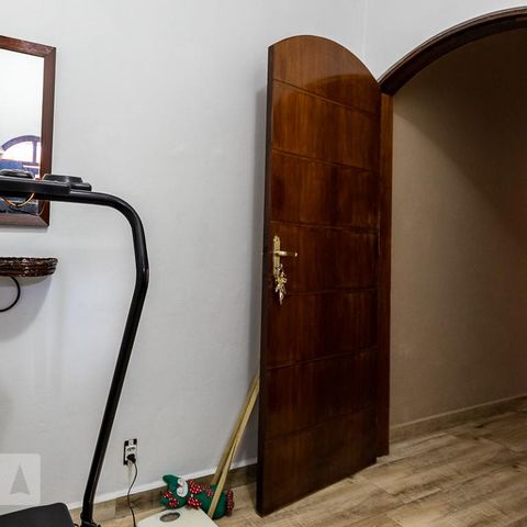 Casa à venda com 227m², 4 quartos e 2 vagasQuarto 3