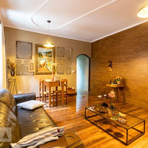 Casa à venda com 227m², 4 quartos e 2 vagasSala 