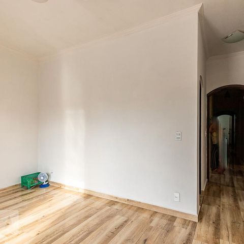 Casa à venda com 227m², 4 quartos e 2 vagasQuarto suíte 