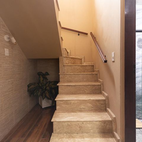 Casa à venda com 227m², 4 quartos e 2 vagasEscada 