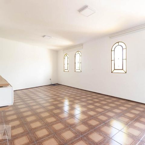 Casa à venda com 150m², 3 quartos e 5 vagasSala