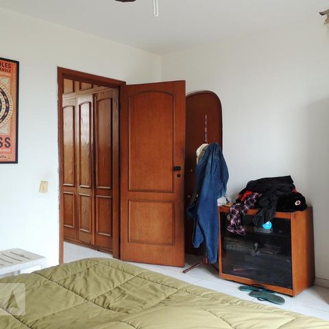 Casa à venda com 645m², 4 quartos e 5 vagasQuarto 2 - Suíte 