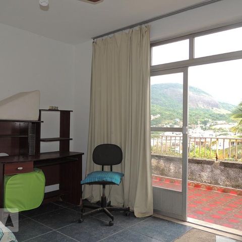 Casa à venda com 645m², 4 quartos e 5 vagasQuarto 3 - Suíte