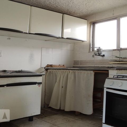 Casa à venda com 645m², 4 quartos e 5 vagasCozinha 