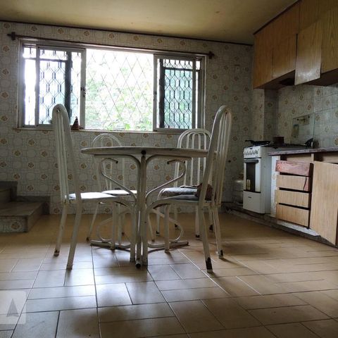 Casa à venda com 645m², 4 quartos e 5 vagasCozinha 