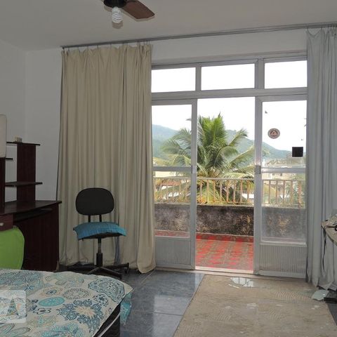Casa à venda com 645m², 4 quartos e 5 vagasQuarto 3 - Suíte