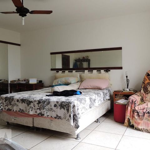 Casa à venda com 645m², 4 quartos e 5 vagasQuarto 4 - Suíte