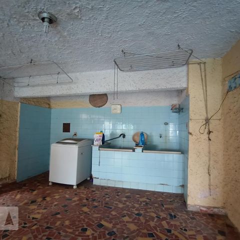 Casa à venda com 645m², 4 quartos e 5 vagas Casa à venda com 645m², 4 quartos e 5 vagasLavanderia
