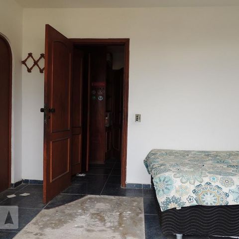 Casa à venda com 645m², 4 quartos e 5 vagasQuarto 3 - Suíte