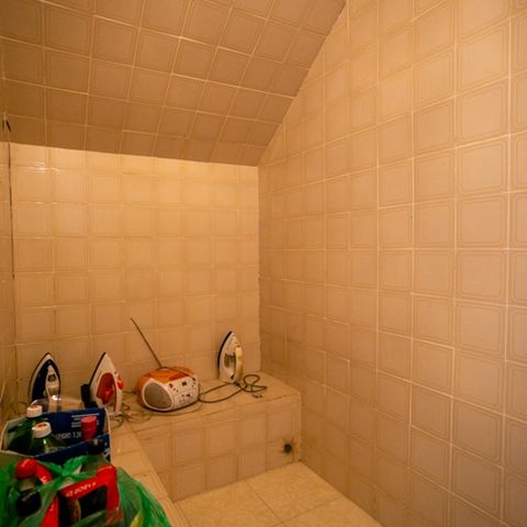 Casa à venda com 400m², 4 quartos e 8 vagasSauna