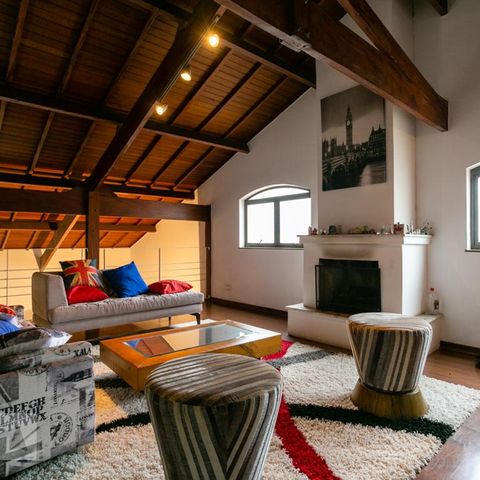 Casa à venda com 400m², 4 quartos e 8 vagasSala da lareira