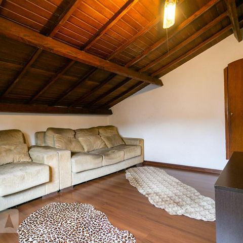 Casa à venda com 400m², 4 quartos e 8 vagasSala de TV