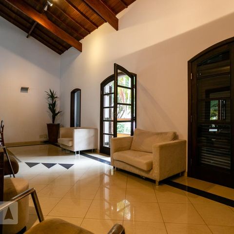 Casa à venda com 400m², 4 quartos e 8 vagasSala de estar