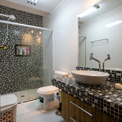 Casa à venda com 400m², 4 quartos e 8 vagasBanheiro social
