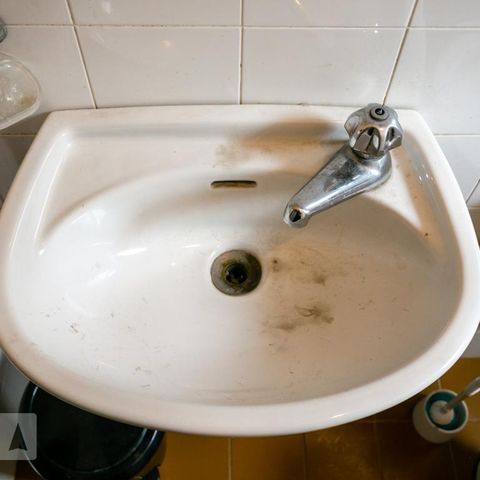Casa à venda com 400m², 4 quartos e 8 vagasBanheiro de serviço