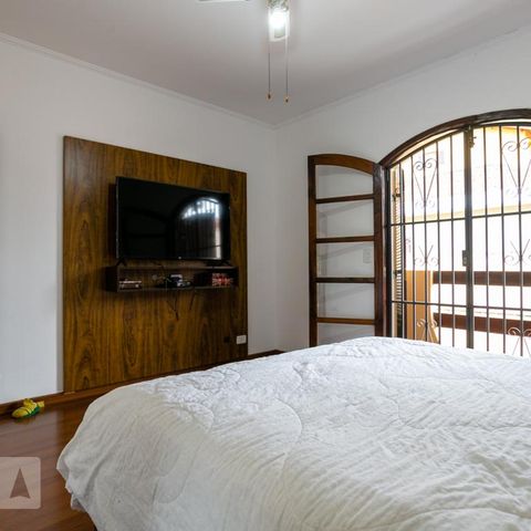 Casa à venda com 400m², 4 quartos e 8 vagasSuíte