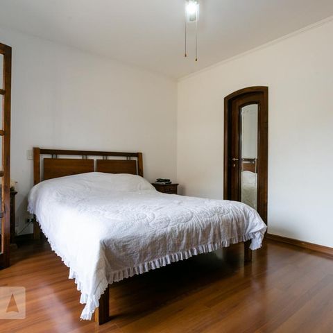 Casa à venda com 400m², 4 quartos e 8 vagasSuíte