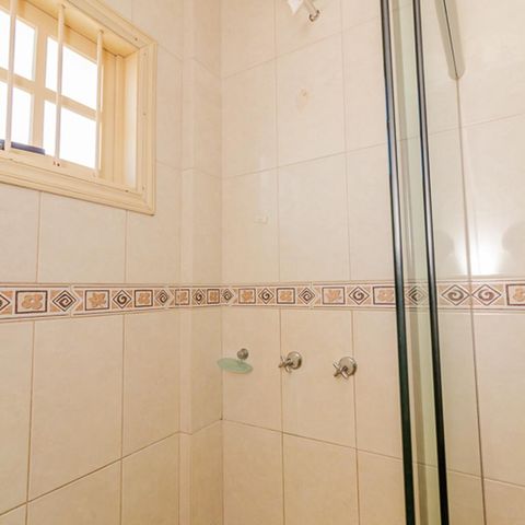 Casa à venda com 202m², 3 quartos e 3 vagasBanheiro