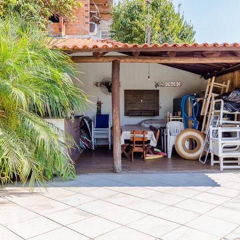 Casa à venda com 202m², 3 quartos e 3 vagasChurrasqueira