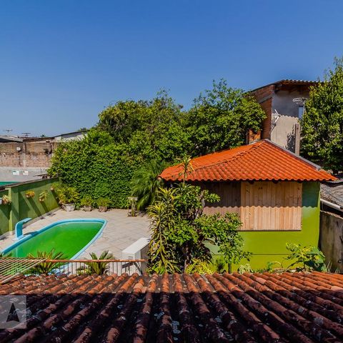 Casa à venda com 202m², 3 quartos e 3 vagasVista
