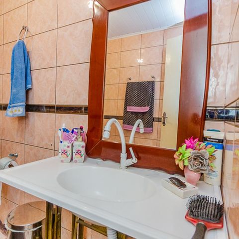 Casa à venda com 202m², 3 quartos e 3 vagasBanheiro 2