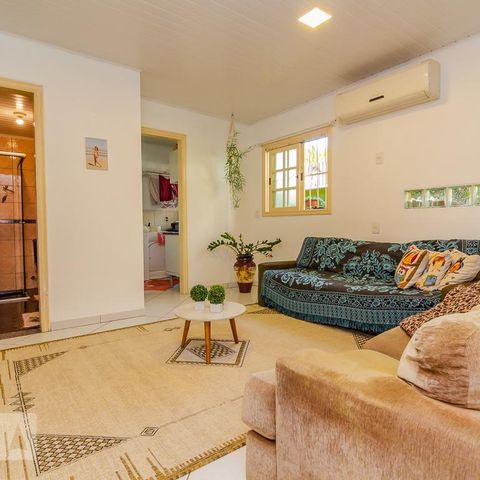 Casa à venda com 202m², 3 quartos e 3 vagasSala