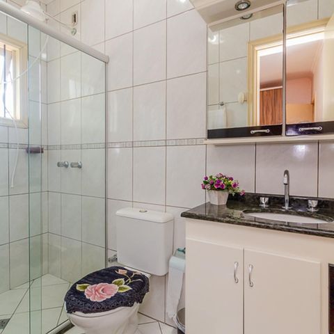 Casa à venda com 202m², 3 quartos e 3 vagasSuíte