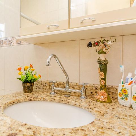 Casa à venda com 202m², 3 quartos e 3 vagasBanheiro