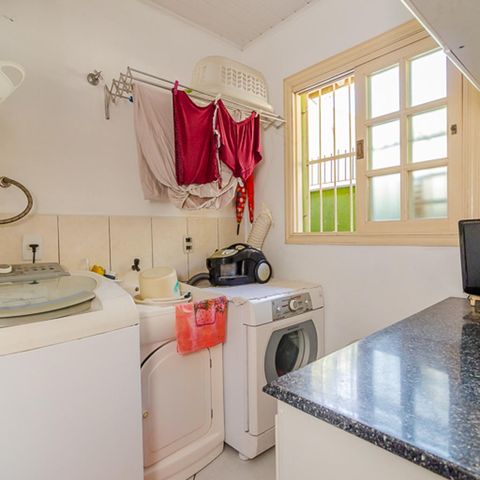 Casa à venda com 202m², 3 quartos e 3 vagasÁrea de serviço