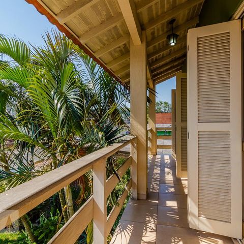 Casa à venda com 202m², 3 quartos e 3 vagasVaranda