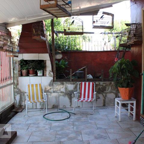 Casa à venda com 212m², 4 quartos e 2 vagasFachada