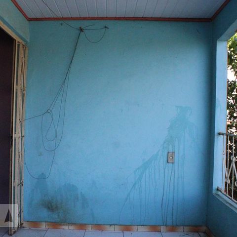 Casa à venda com 212m², 4 quartos e 2 vagasSacada