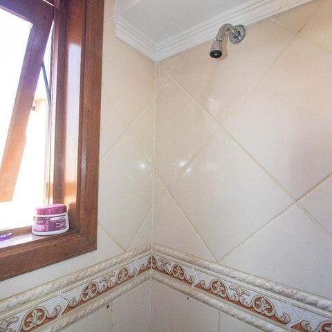 Casa à venda com 186m², 3 quartos e 4 vagasBanheiro da Suíte