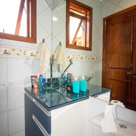 Casa à venda com 186m², 3 quartos e 4 vagasBanheiro Social