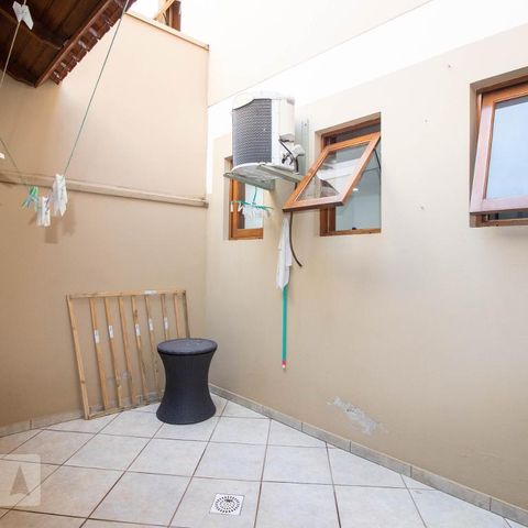 Casa à venda com 186m², 3 quartos e 4 vagasÁrea de Serviço - Churrasqueira