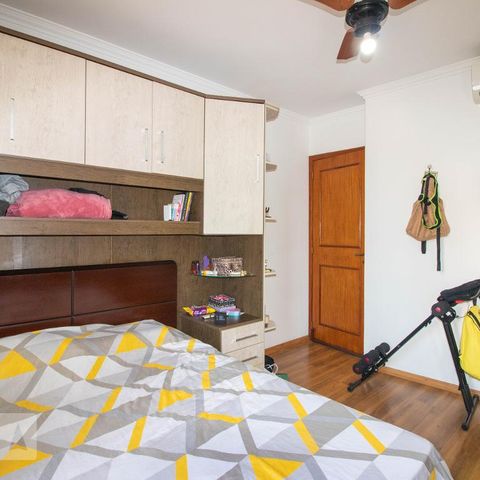 Casa à venda com 186m², 3 quartos e 4 vagasSuíte