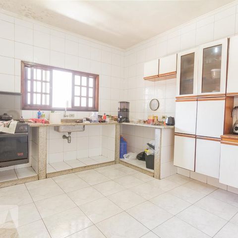 Casa para alugar com 437m², 3 quartos e 1 vagaCozinha
