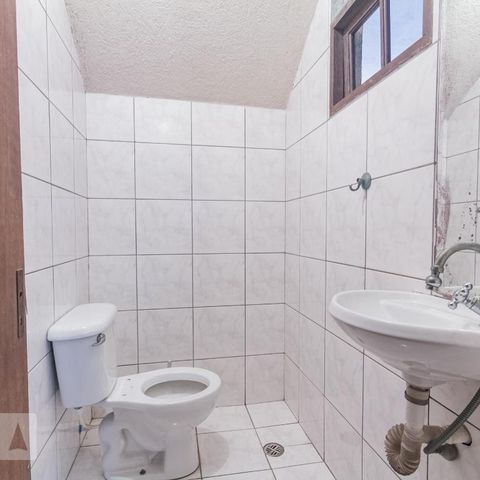 Casa para alugar com 437m², 3 quartos e 1 vagaBanheiro Garagem