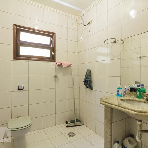 Casa para alugar com 437m², 3 quartos e 1 vagaBanheiro 1