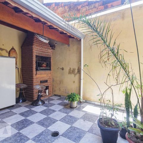 Casa para alugar com 437m², 3 quartos e 1 vagaQuintal