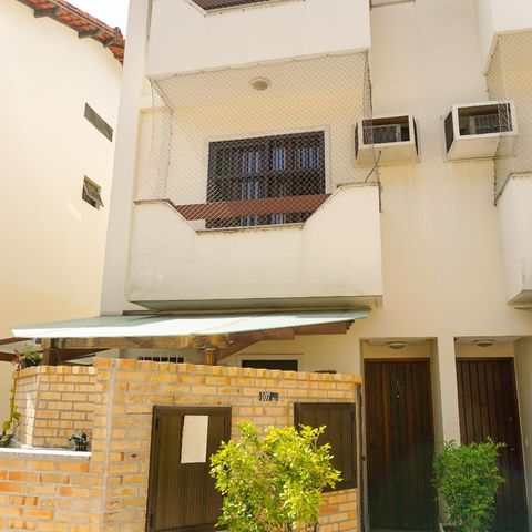 Casa de condomínio à venda com 263m², 4 quartos e 3 vagasFachada