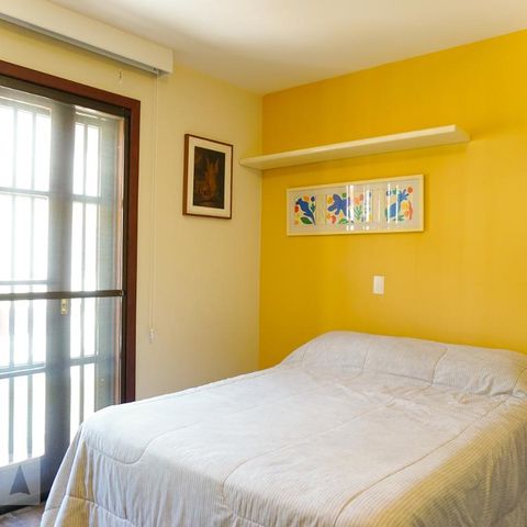 Casa de condomínio à venda com 263m², 4 quartos e 3 vagasSuíte 1