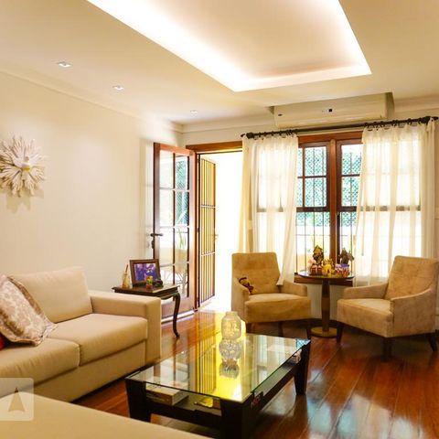 Casa de condomínio à venda com 263m², 4 quartos e 3 vagasSala