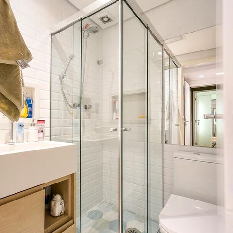 Apartamento à venda com 105m², 2 quartos e 2 vagasBanheiro da suíte 01