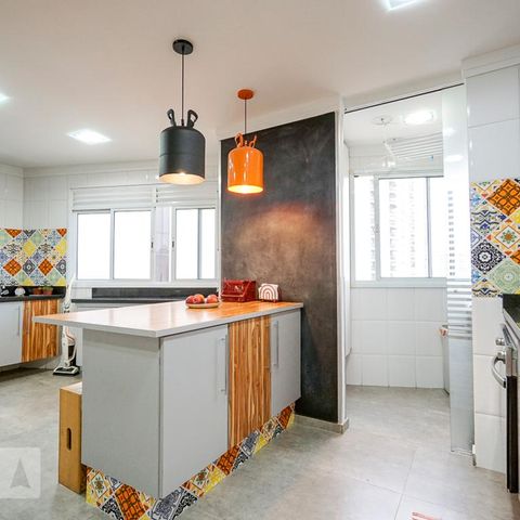 Apartamento à venda com 105m², 2 quartos e 2 vagasCozinha
