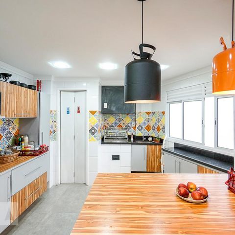 Apartamento à venda com 105m², 2 quartos e 2 vagasCozinha