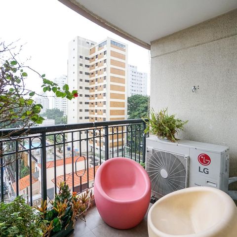 Apartamento à venda com 105m², 2 quartos e 2 vagasVaranda
