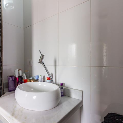 Casa de condomínio à venda com 159m², 3 quartos e 3 vagasBanheiro