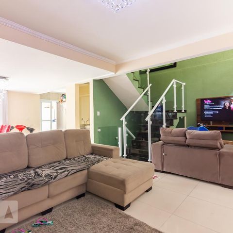 Casa de condomínio à venda com 159m², 3 quartos e 3 vagasSala
